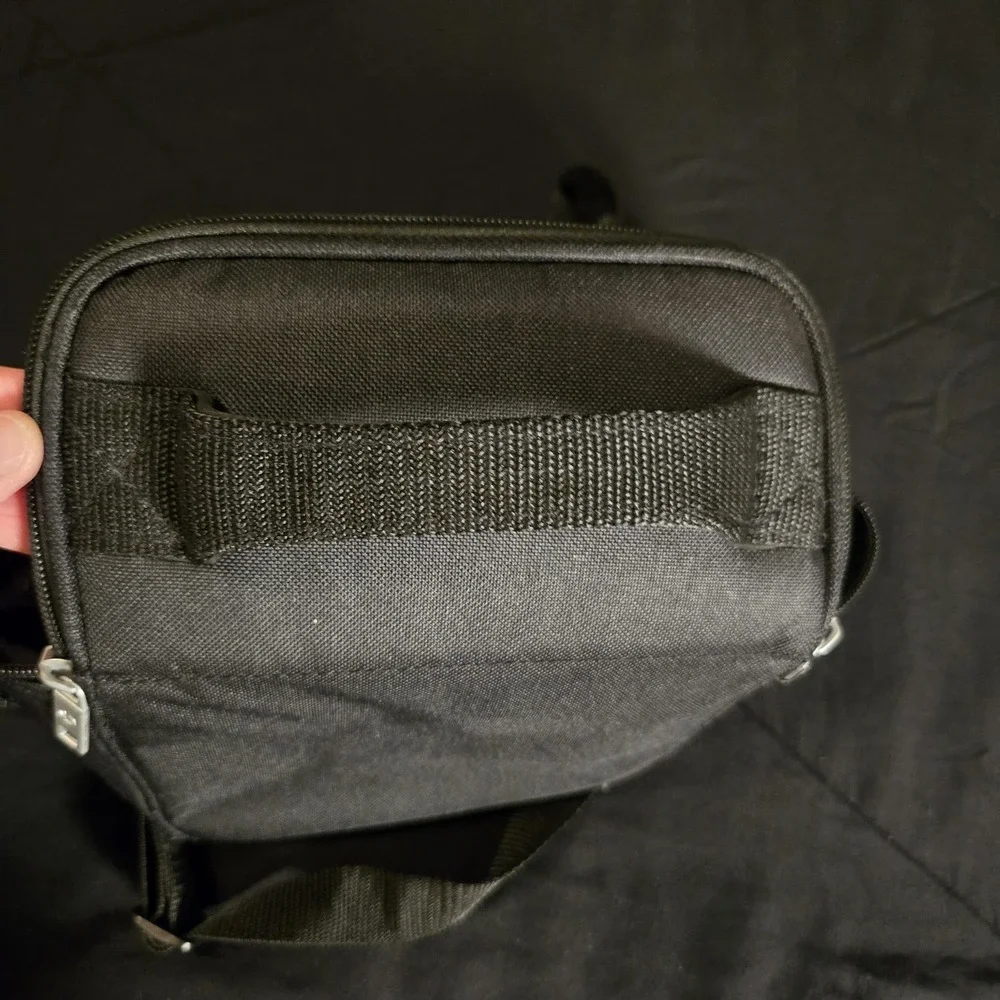 Samsonite Black Nylon Camera Shoulder Bag Case‎ Padded Strap Pockets Accessory